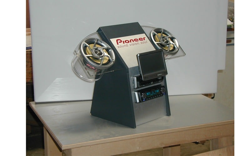 olea-pioneer-audio-interactive-display One of the many Point of Purchase displays that Olea made when the company was still known as Olea Exhibits/Displays Inc.
